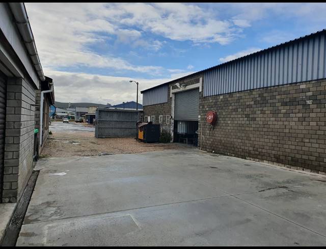 618M² FACTORY SOLD IN BLACKHEATH INDUSTRIAL